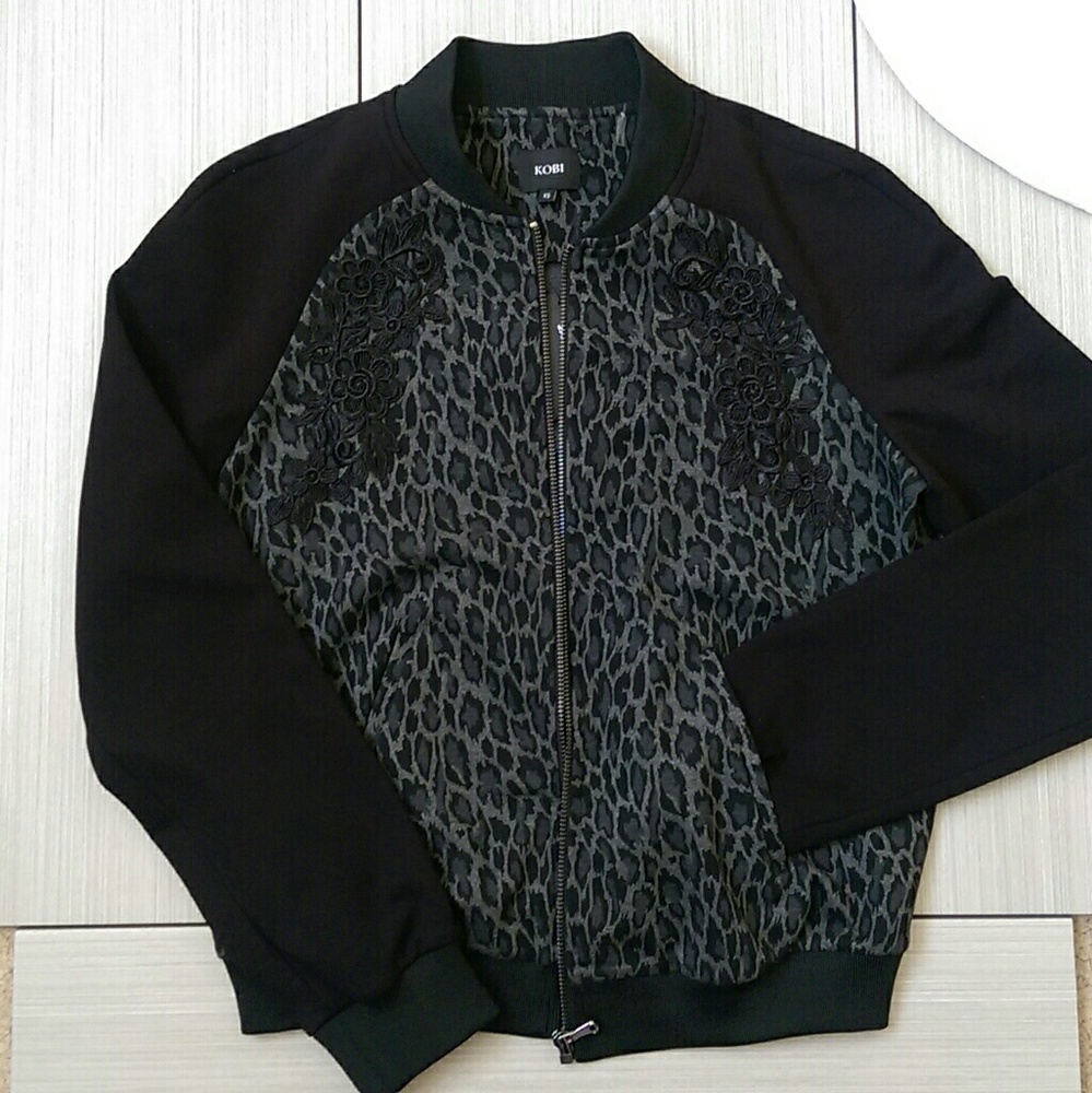 Kobi Gayle Bomber Jacket leopard print
